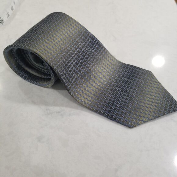 Kenneth Cole New York silk tie - Picture 11 of 11